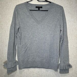 Banana Republic Gray V-Neck Ruffle Cuff Sweater Academia Cashmere Blend Size S
